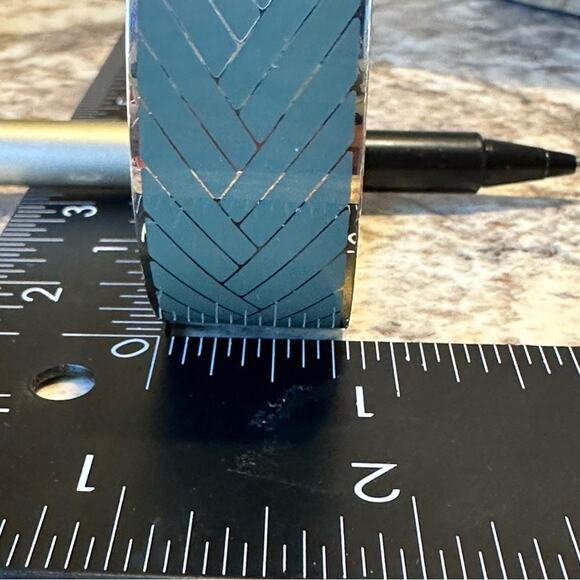 J. Crew - Chevron Enameled Gray Bangle - Picture 5 of 9